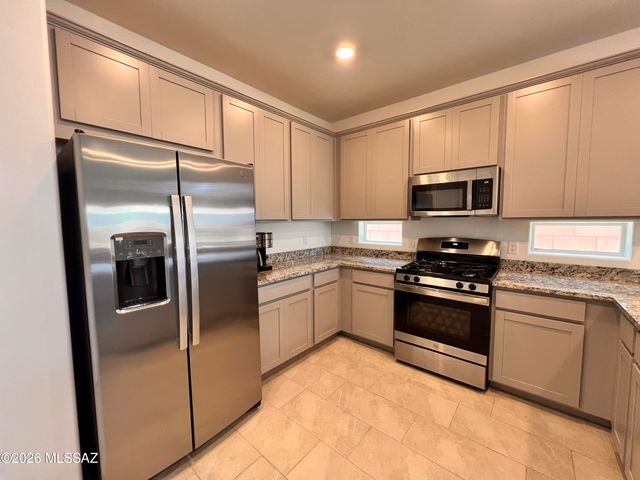 7912 S Bonanza Park Drive, Tucson, AZ 85747