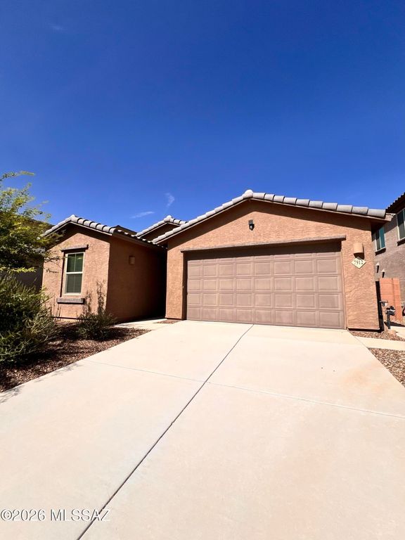 7912 S Bonanza Park Drive, Tucson, AZ 85747