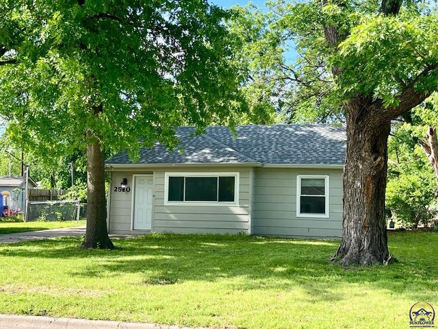 2520 SW 22nd PK, Topeka, KS 66611