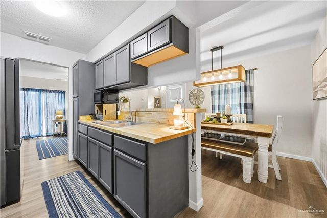 2004 Hawk Avenue, Mcallen, TX 78504