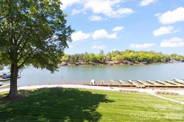 506 Catspaw Road, Statesville, NC 28677