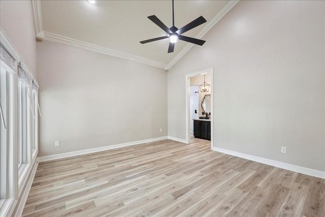 102 Timbercreek Lane, Lumberton, TX 77657