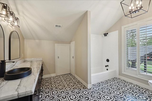 102 Timbercreek Lane, Lumberton, TX 77657