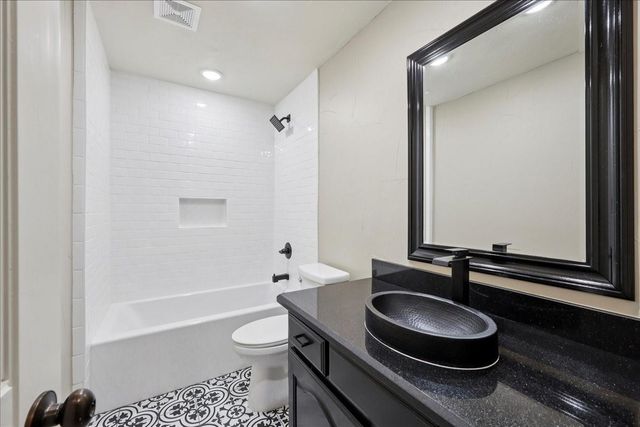 102 Timbercreek Lane, Lumberton, TX 77657