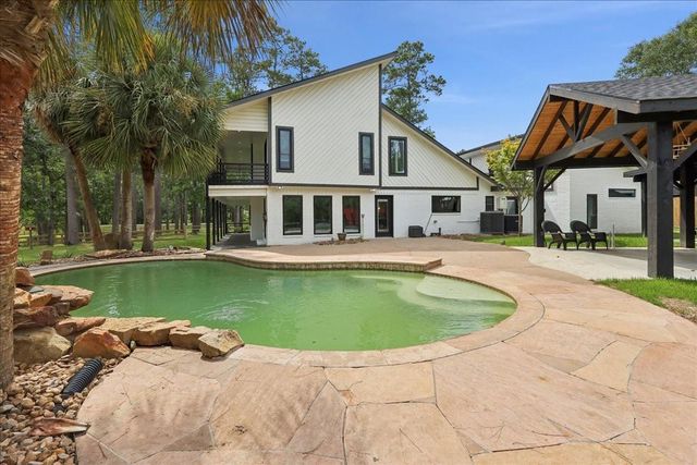 102 Timbercreek Lane, Lumberton, TX 77657