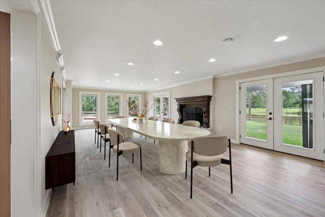 102 Timbercreek Lane, Lumberton, TX 77657