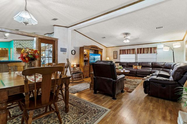 320 Carolyn Drive, Livingston, TX 77351