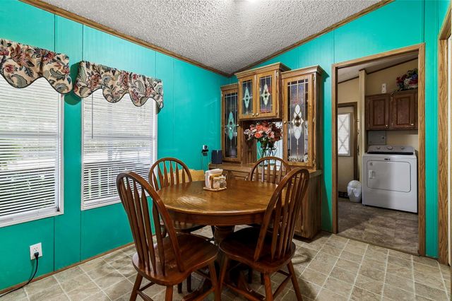 320 Carolyn Drive, Livingston, TX 77351