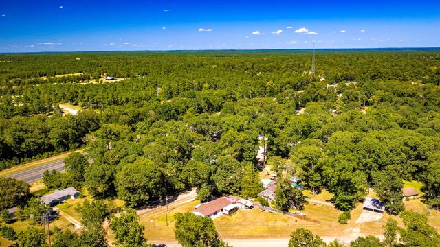 320 Carolyn Drive, Livingston, TX 77351