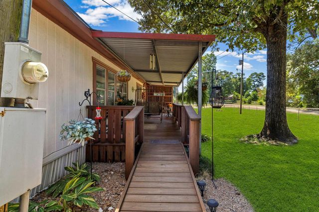 320 Carolyn Drive, Livingston, TX 77351