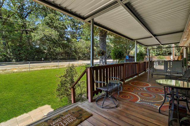 320 Carolyn Drive, Livingston, TX 77351