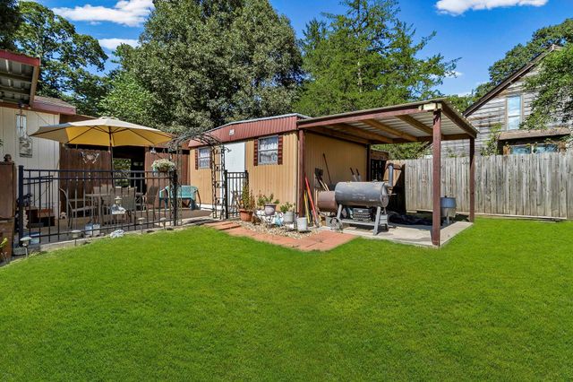 320 Carolyn Drive, Livingston, TX 77351