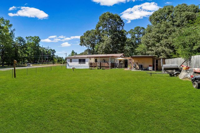 320 Carolyn Drive, Livingston, TX 77351