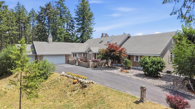 21727 N Vista Cir, Colbert, WA 99005