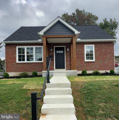 112 SYCAMORE RD, Ephrata, PA 17522