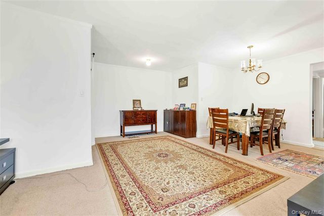 141-05 Pershing Crescent 516, Briarwood, NY 11435