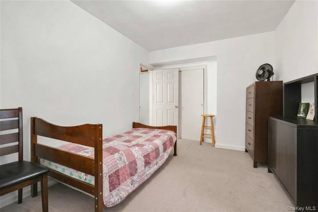 141-05 Pershing Crescent 516, Briarwood, NY 11435