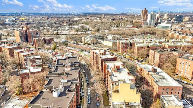 141-05 Pershing Crescent 516, Briarwood, NY 11435