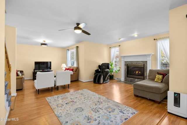 1640 Angelina Terrace, Guilderland, NY 12303