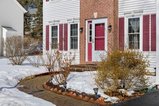 1640 Angelina Terrace, Guilderland, NY 12303