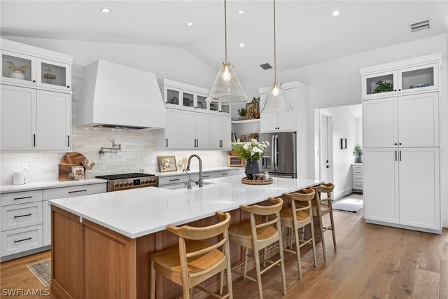 1815 Princess CT, Naples, FL 34110