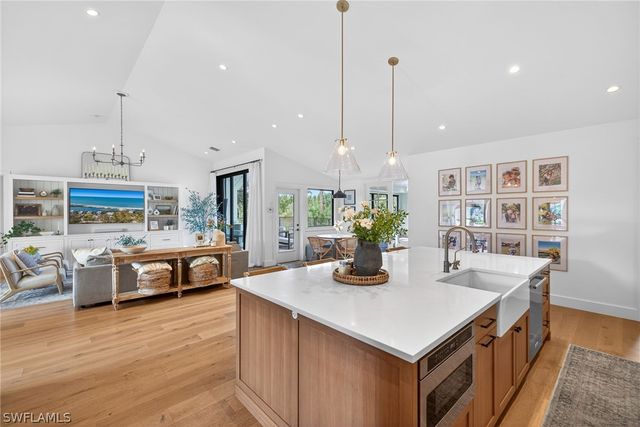 1815 Princess CT, Naples, FL 34110