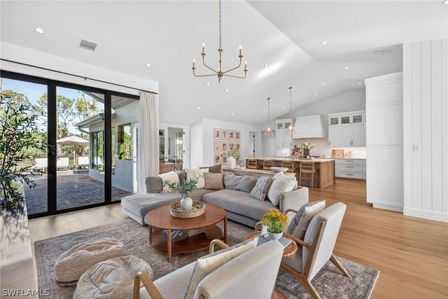 1815 Princess CT, Naples, FL 34110