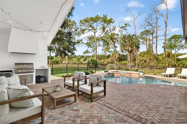 1815 Princess CT, Naples, FL 34110