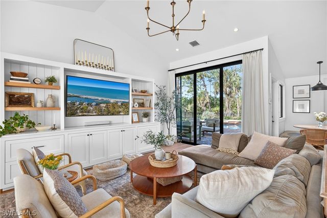 1815 Princess CT, Naples, FL 34110