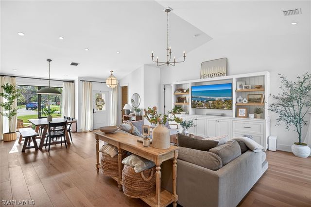 1815 Princess CT, Naples, FL 34110