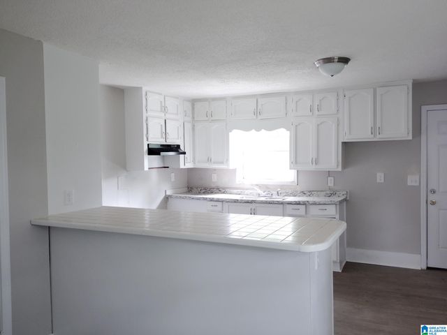 5223 LOOP ROAD, Birmingham, AL 35224