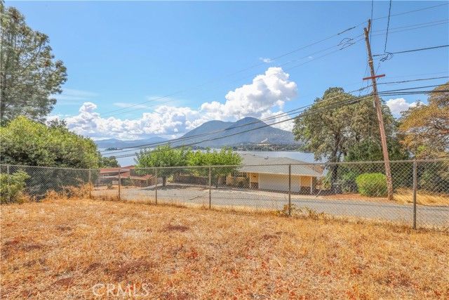 9085 Leila Dr, Glenhaven, CA 95443