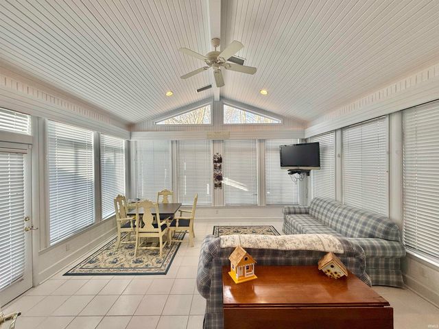 7588 Broadview Drive, Newburgh, IN 47630