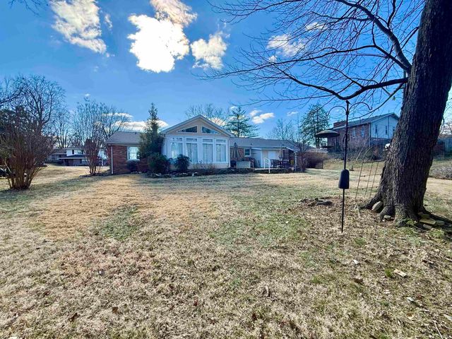 7588 Broadview Drive, Newburgh, IN 47630