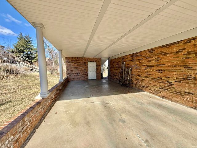 7588 Broadview Drive, Newburgh, IN 47630