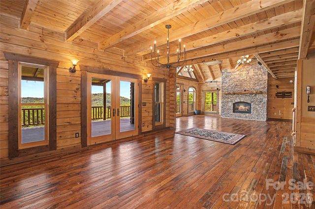 925 Appalachian Way, Bryson City, NC 28713