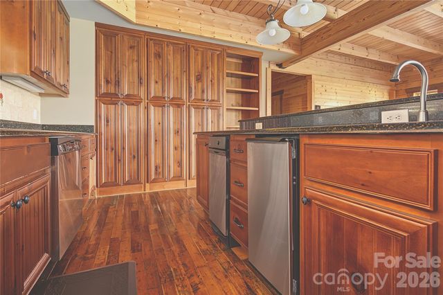 925 Appalachian Way, Bryson City, NC 28713