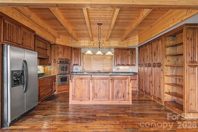 925 Appalachian Way, Bryson City, NC 28713