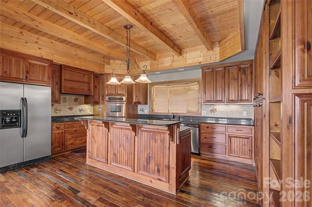 925 Appalachian Way, Bryson City, NC 28713