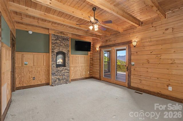 925 Appalachian Way, Bryson City, NC 28713