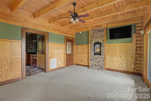 925 Appalachian Way, Bryson City, NC 28713