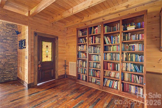 925 Appalachian Way, Bryson City, NC 28713