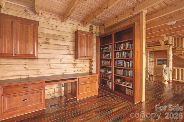 925 Appalachian Way, Bryson City, NC 28713