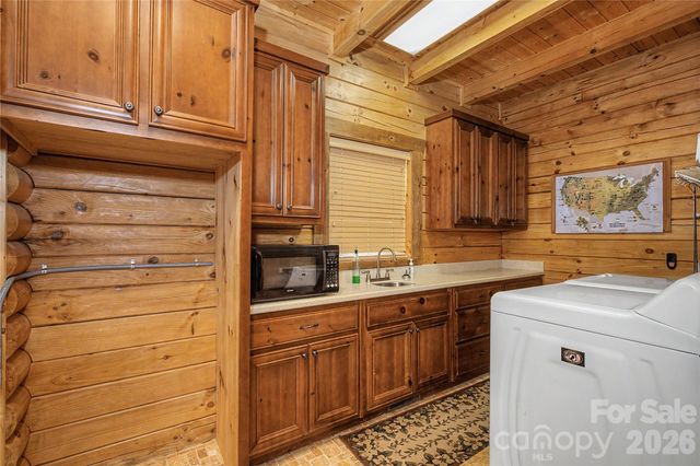 925 Appalachian Way, Bryson City, NC 28713