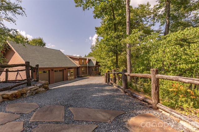 925 Appalachian Way, Bryson City, NC 28713