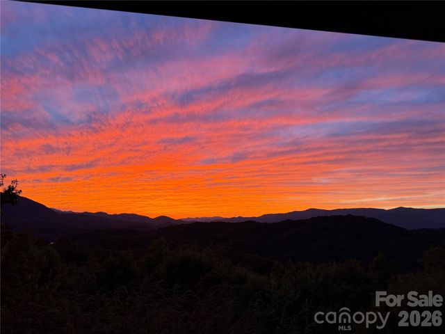 925 Appalachian Way, Bryson City, NC 28713