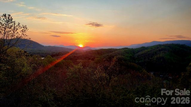925 Appalachian Way, Bryson City, NC 28713