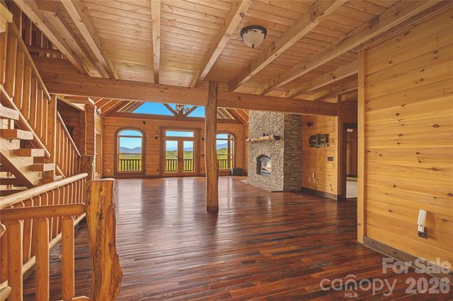 925 Appalachian Way, Bryson City, NC 28713