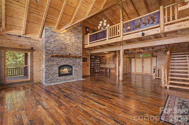 925 Appalachian Way, Bryson City, NC 28713