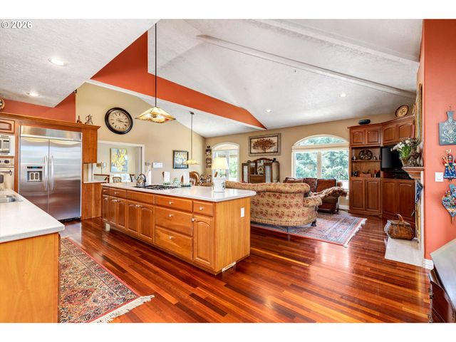 9380 Se KINGSWOOD Way, Damascus, OR 97089